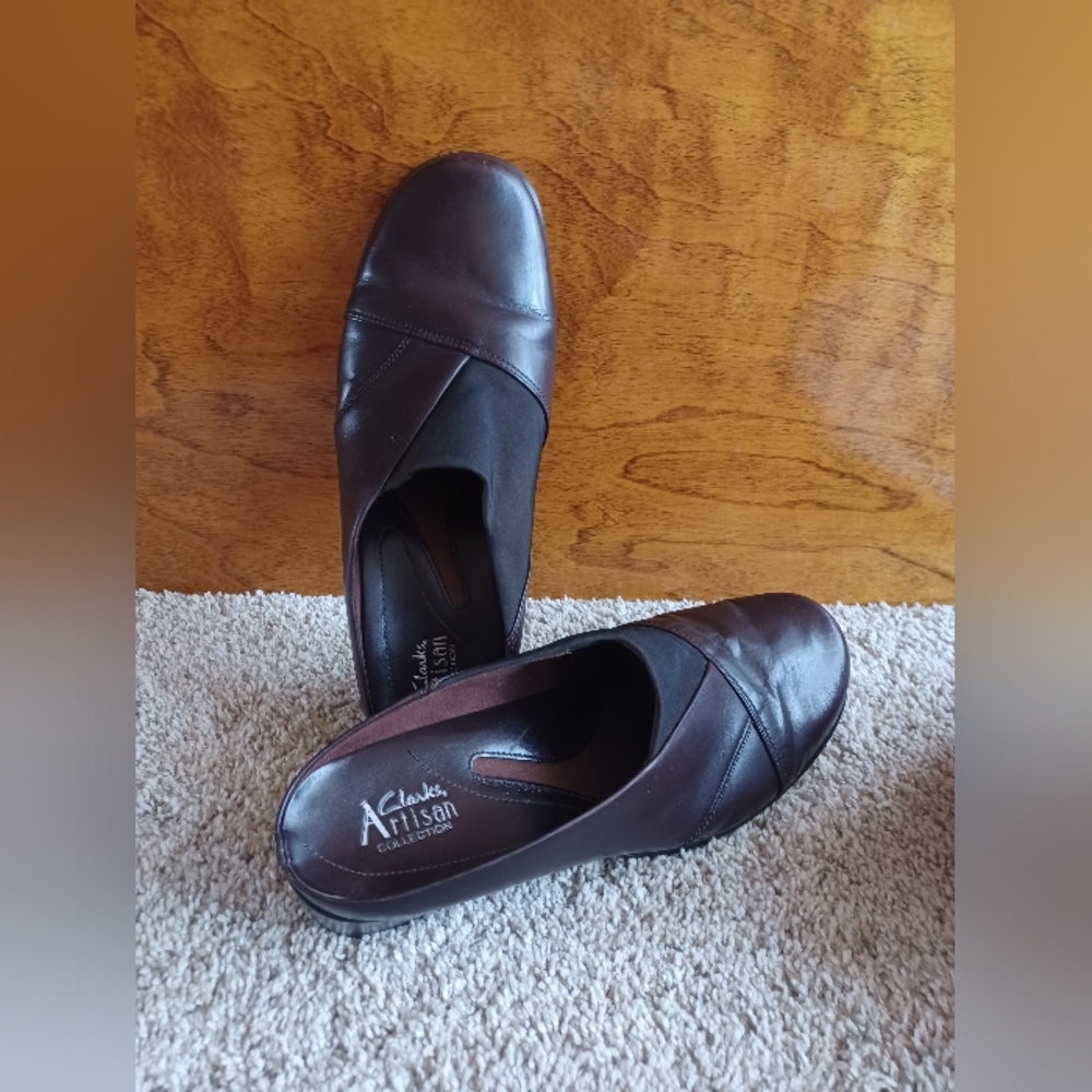 Clarks Artisan Brown Leather Flats